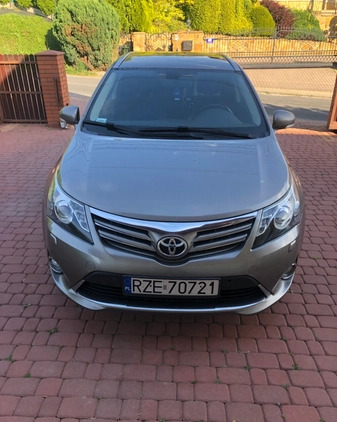 Toyota Avensis cena 30500 przebieg: 268000, rok produkcji 2014 z Tyczyn małe 301